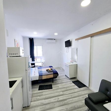 Apartamento Metro Manises Y Aeropuerto מראה חיצוני תמונה